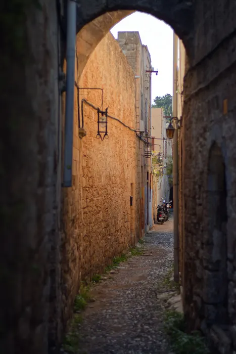 rhodes streets